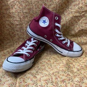 Maroon chuck Taylor’s
